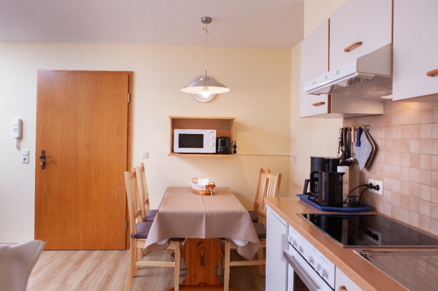 Wohnbereich, Küche, Essbereich, Ferienwohnung, Ferienhaus, Schwarzwald, Haus Keller Ferienwohnungen